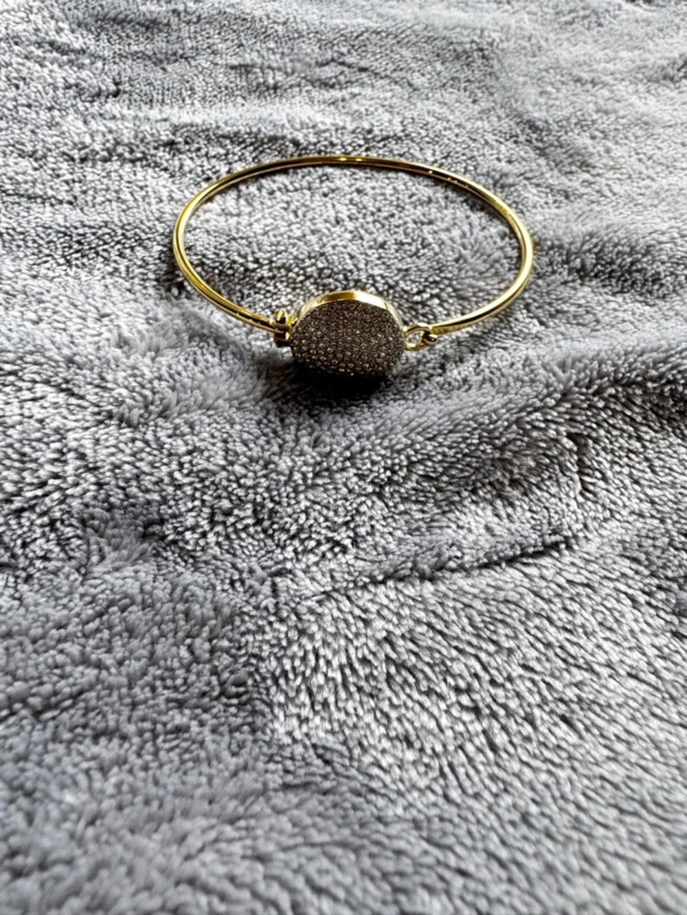 Michael Kors Gold-Tone Pavé Circle Bangle Bracelet - Sparkling Crystal Accent